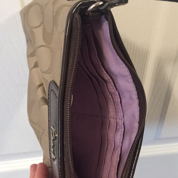 Coach Clutch - Picture 4 of 5